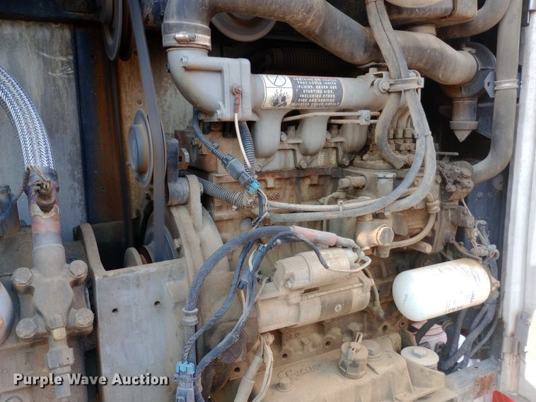 image for item NY9352 2009 Utility 3000R refrigerated van trailer