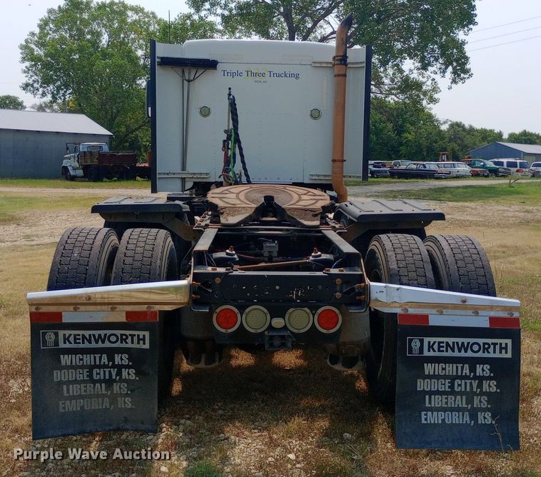 image for item NY9374 2012 Kenworth  T800 semi truck