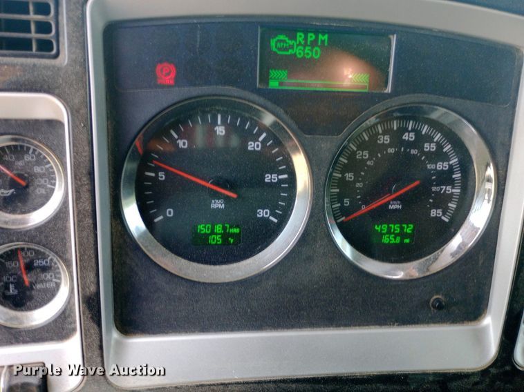 image for item NY9374 2012 Kenworth  T800 semi truck