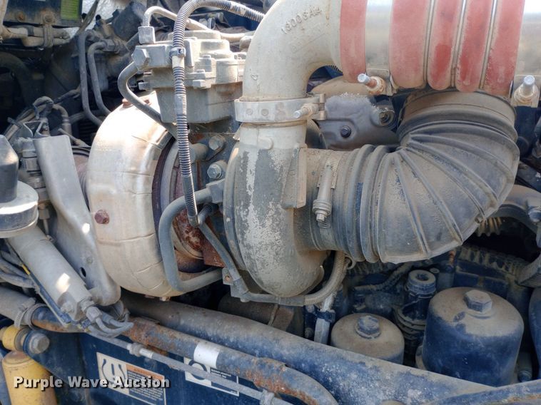 image for item NY9374 2012 Kenworth  T800 semi truck