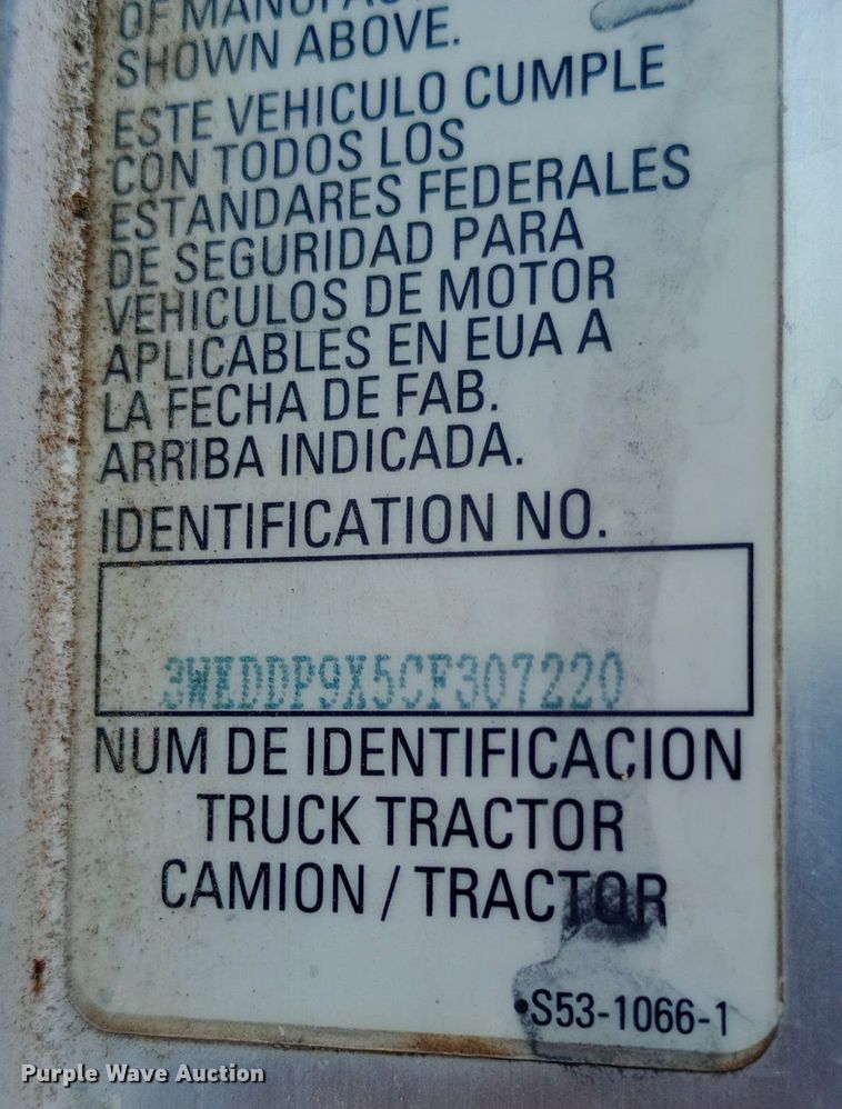 image for item NY9374 2012 Kenworth  T800 semi truck