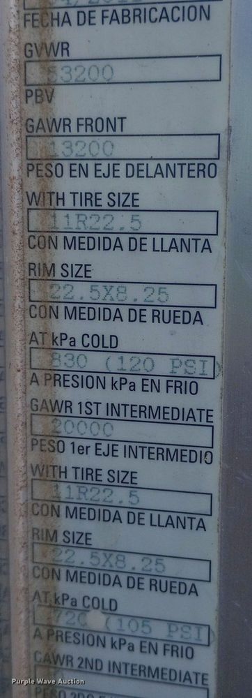 image for item NY9374 2012 Kenworth  T800 semi truck