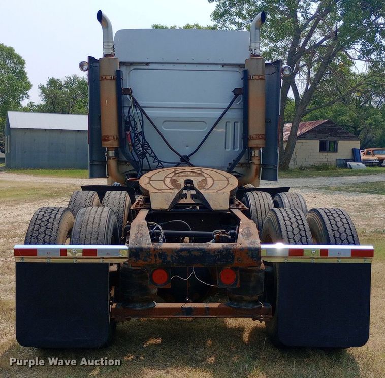 image for item NY9375 1991 Volvo White GMC semi truck