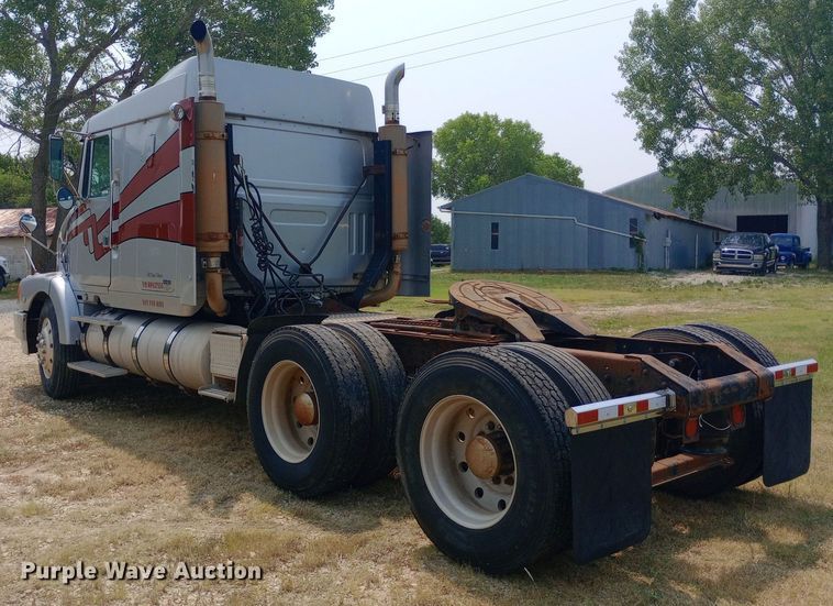 image for item NY9375 1991 Volvo White GMC semi truck