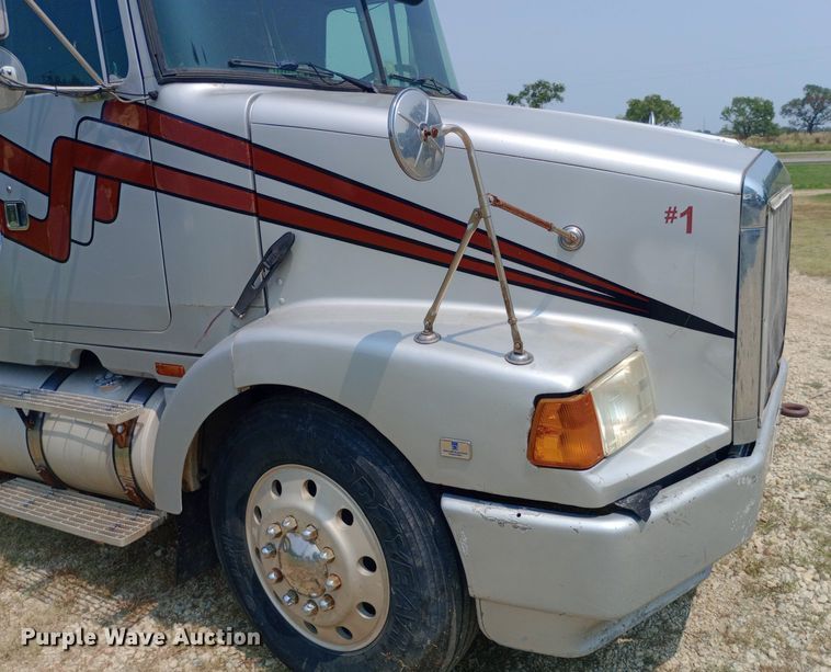 image for item NY9375 1991 Volvo White GMC semi truck