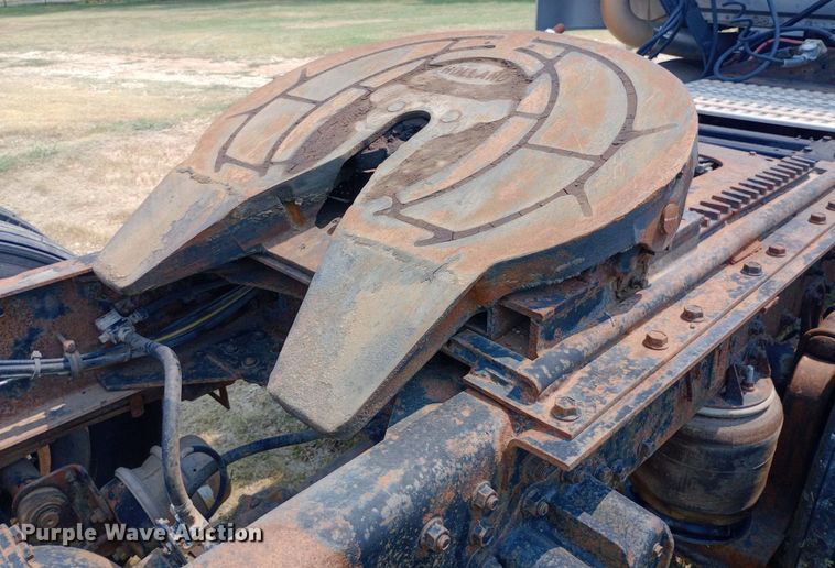 image for item NY9375 1991 Volvo White GMC semi truck