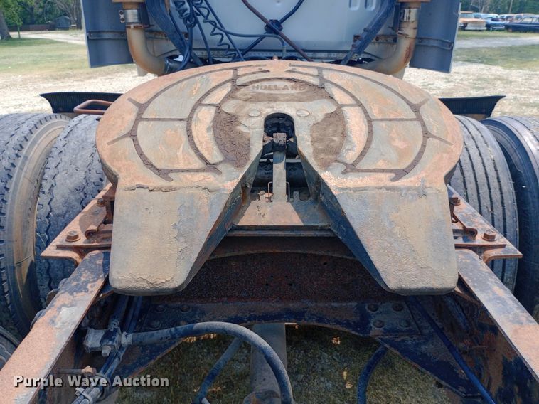 image for item NY9375 1991 Volvo White GMC semi truck