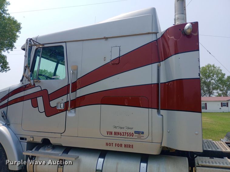 image for item NY9375 1991 Volvo White GMC semi truck