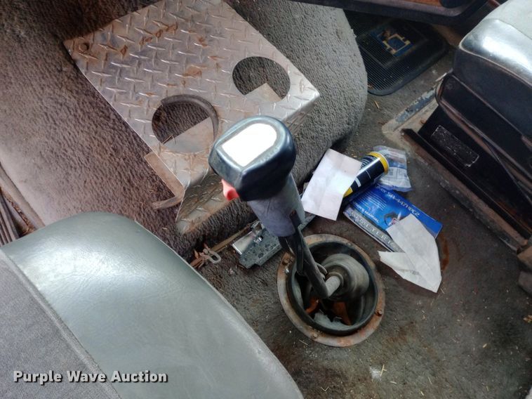 image for item NY9375 1991 Volvo White GMC semi truck