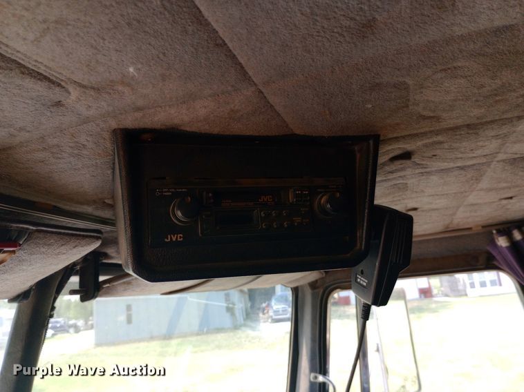 image for item NY9375 1991 Volvo White GMC semi truck