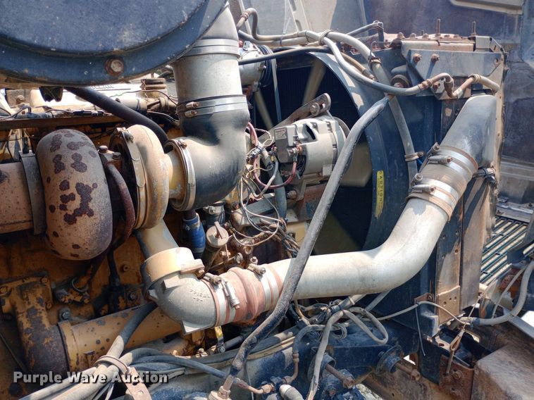 image for item NY9375 1991 Volvo White GMC semi truck