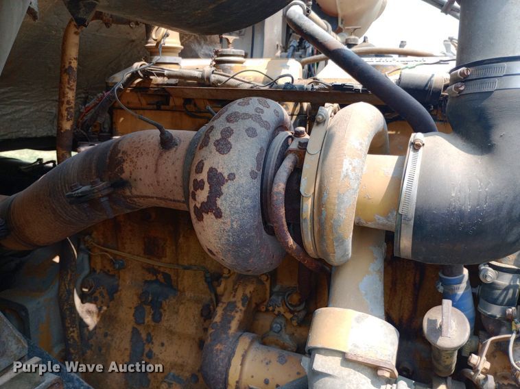 image for item NY9375 1991 Volvo White GMC semi truck