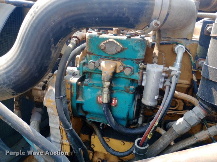 image for item NY9375 1991 Volvo White GMC semi truck