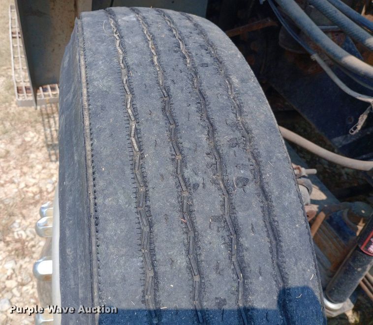 image for item NY9375 1991 Volvo White GMC semi truck