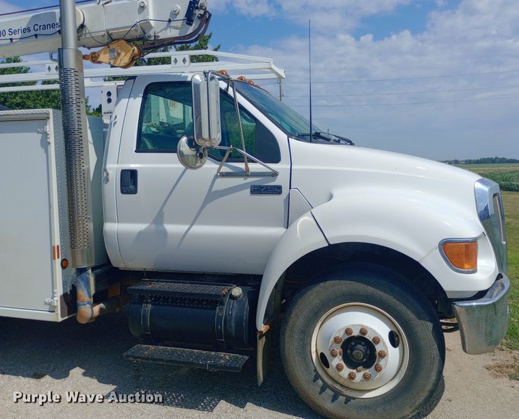 image for item NY9401 2006 Ford F750 Super Duty XLT utility / service truck