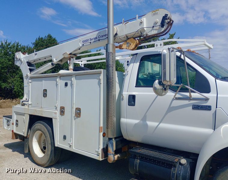 image for item NY9401 2006 Ford F750 Super Duty XLT utility / service truck