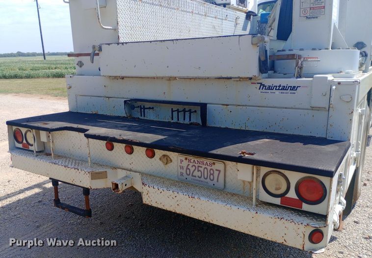 image for item NY9401 2006 Ford F750 Super Duty XLT utility / service truck