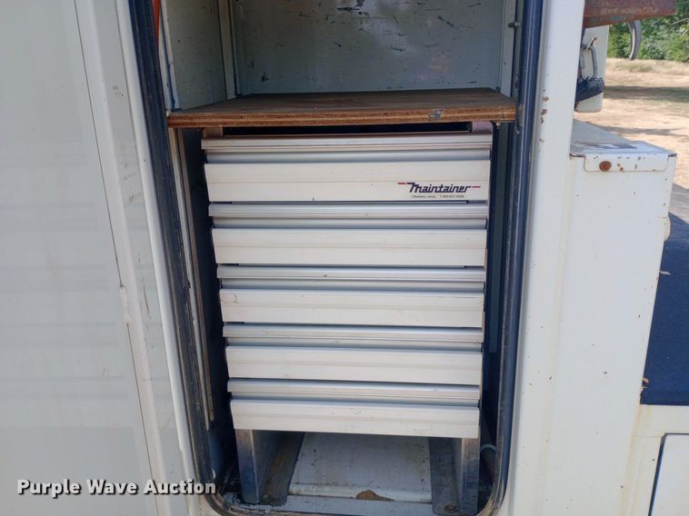 image for item NY9401 2006 Ford F750 Super Duty XLT utility / service truck