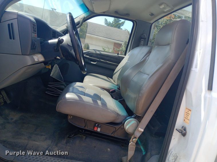 image for item NY9401 2006 Ford F750 Super Duty XLT utility / service truck