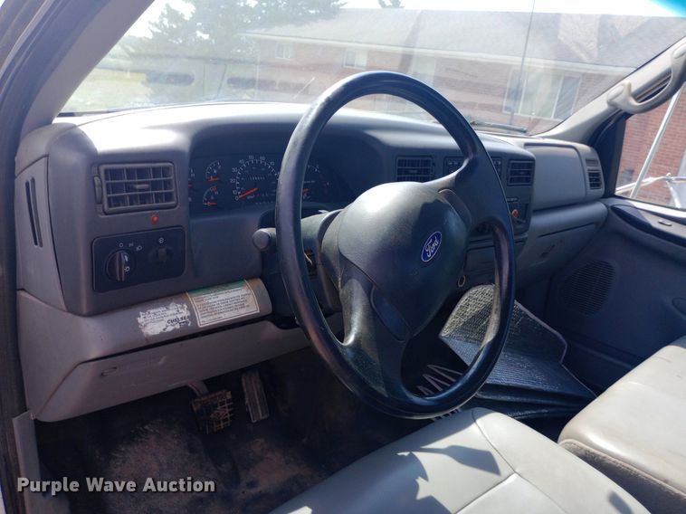 image for item NY9401 2006 Ford F750 Super Duty XLT utility / service truck