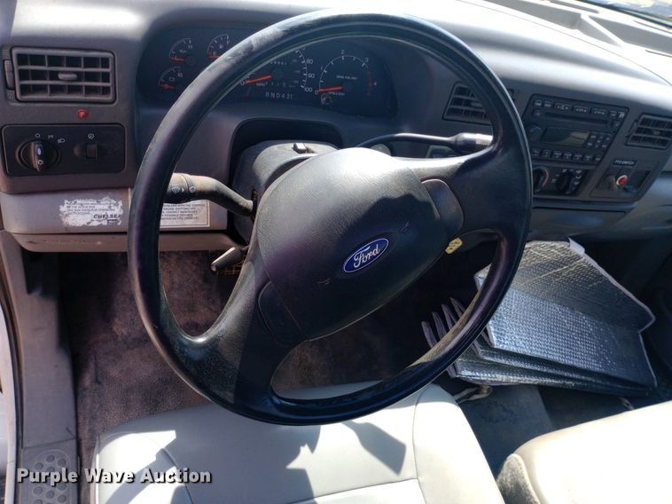 image for item NY9401 2006 Ford F750 Super Duty XLT utility / service truck