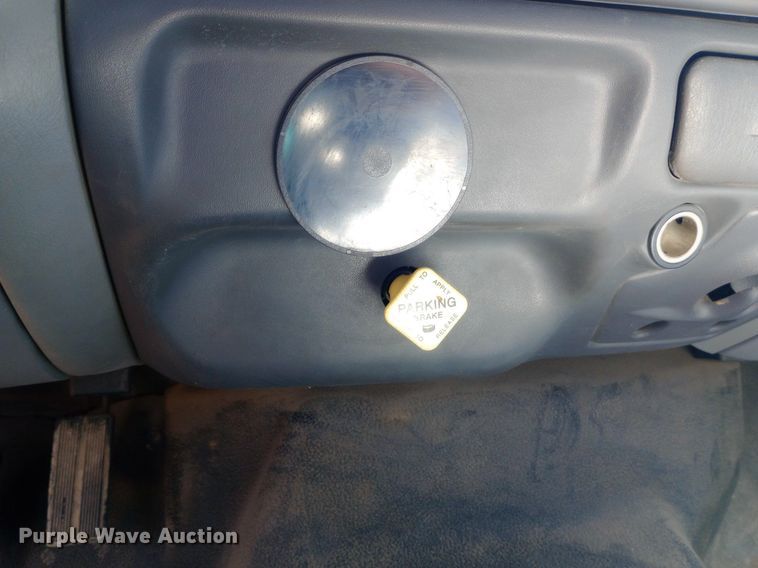 image for item NY9401 2006 Ford F750 Super Duty XLT utility / service truck