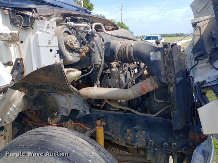 image for item NY9401 2006 Ford F750 Super Duty XLT utility / service truck