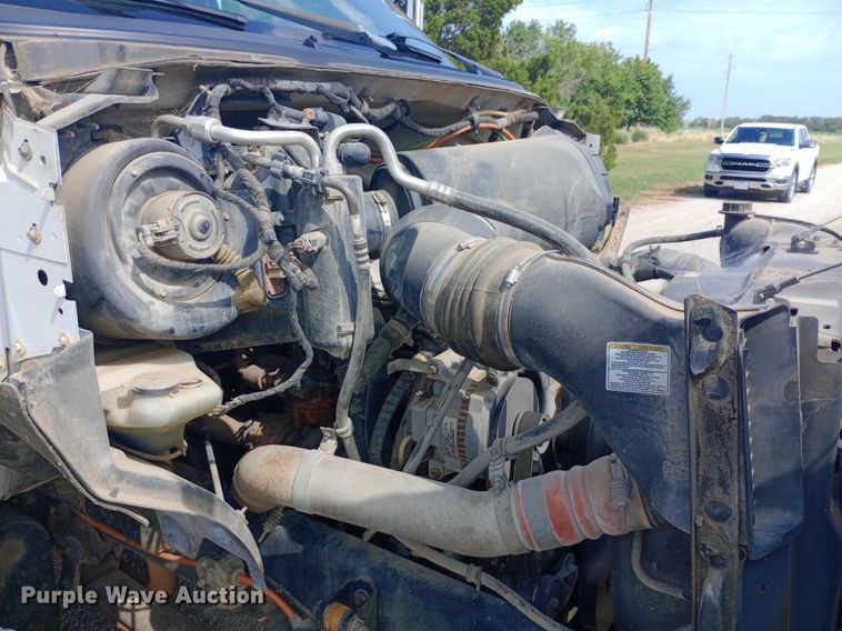 image for item NY9401 2006 Ford F750 Super Duty XLT utility / service truck