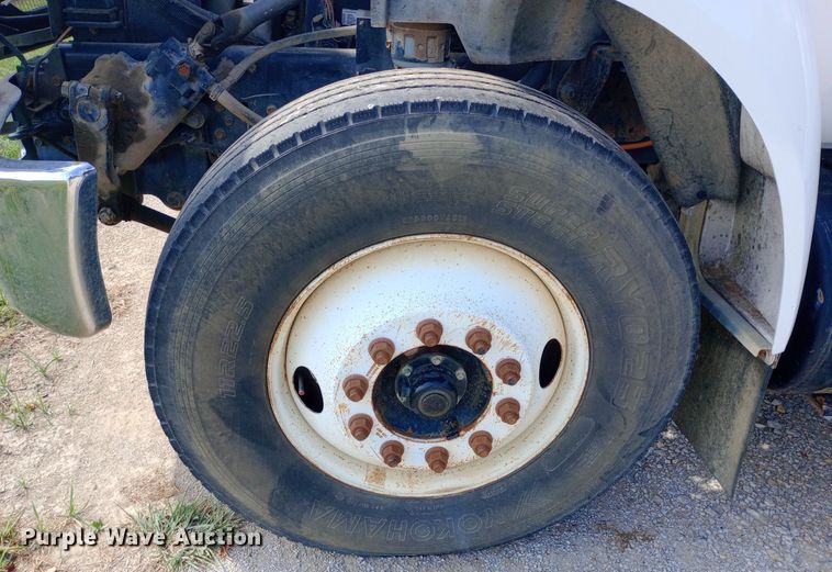 image for item NY9401 2006 Ford F750 Super Duty XLT utility / service truck