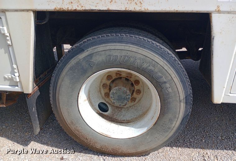 image for item NY9401 2006 Ford F750 Super Duty XLT utility / service truck