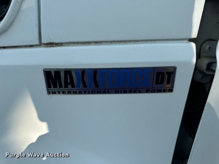 image for item OF9791 2009 International  DuraStar 4300  rollback truck