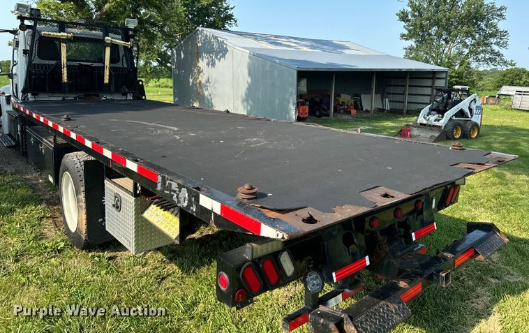 image for item OF9791 2009 International  DuraStar 4300  rollback truck