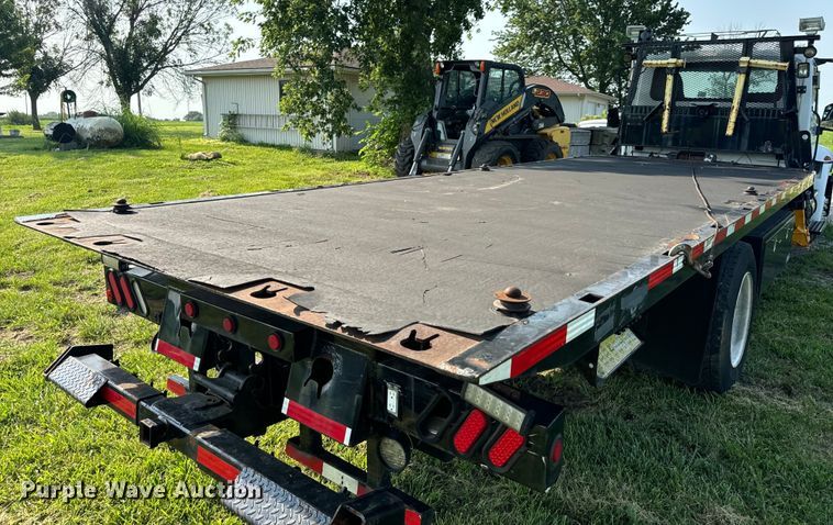 image for item OF9791 2009 International  DuraStar 4300  rollback truck