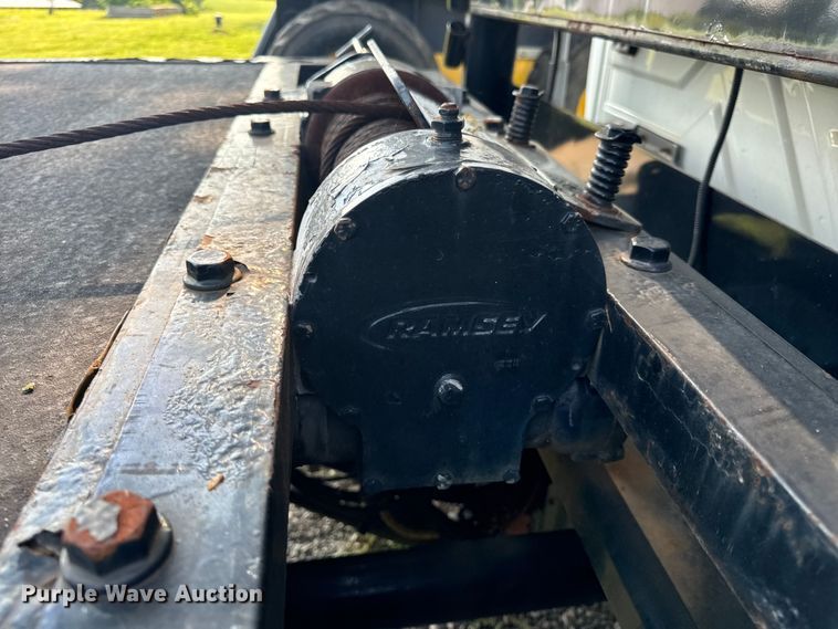 image for item OF9791 2009 International  DuraStar 4300  rollback truck