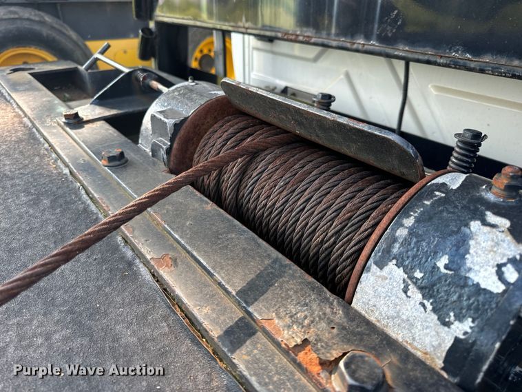 image for item OF9791 2009 International  DuraStar 4300  rollback truck