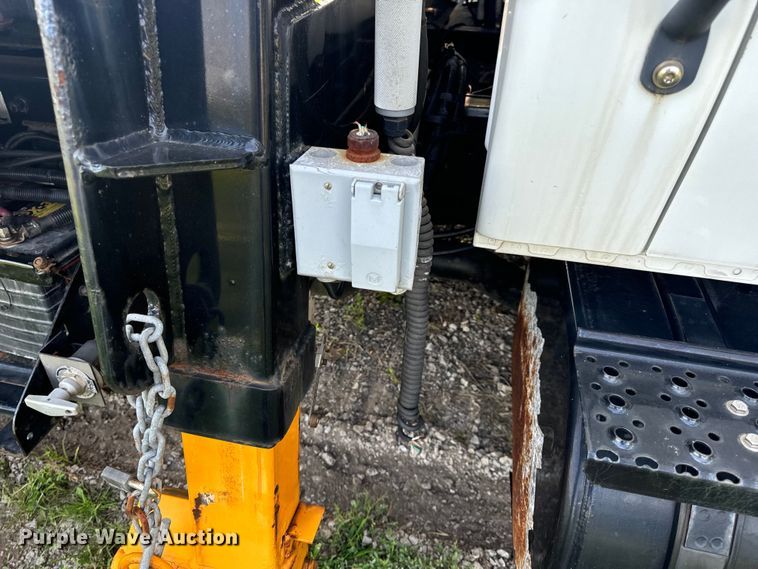 image for item OF9791 2009 International  DuraStar 4300  rollback truck