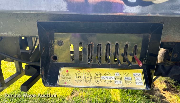 image for item OF9791 2009 International  DuraStar 4300  rollback truck