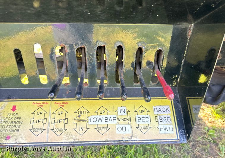 image for item OF9791 2009 International  DuraStar 4300  rollback truck