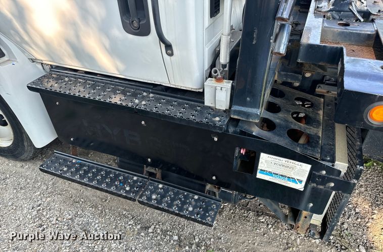 image for item OF9791 2009 International  DuraStar 4300  rollback truck