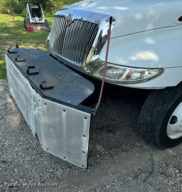 image for item OF9791 2009 International  DuraStar 4300  rollback truck