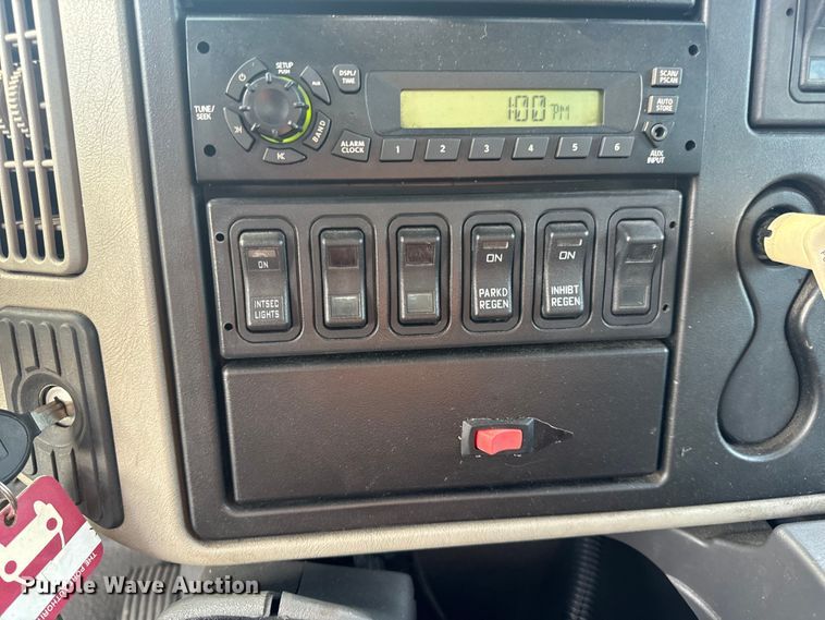 image for item OF9791 2009 International  DuraStar 4300  rollback truck