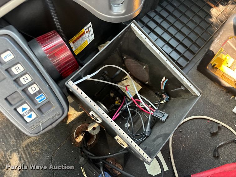 image for item OF9791 2009 International  DuraStar 4300  rollback truck