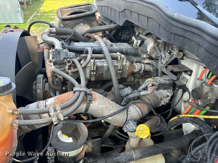 image for item OF9791 2009 International  DuraStar 4300  rollback truck