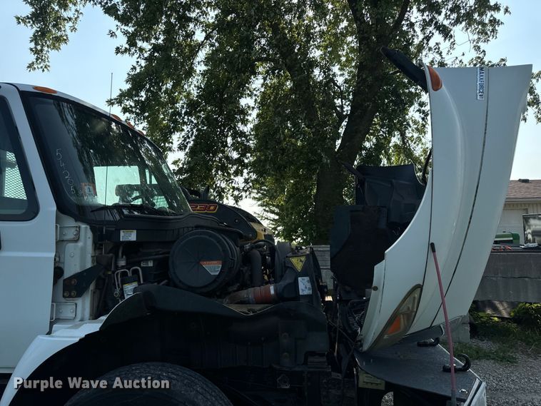 image for item OF9791 2009 International  DuraStar 4300  rollback truck