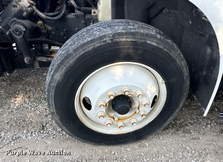 image for item OF9791 2009 International  DuraStar 4300  rollback truck