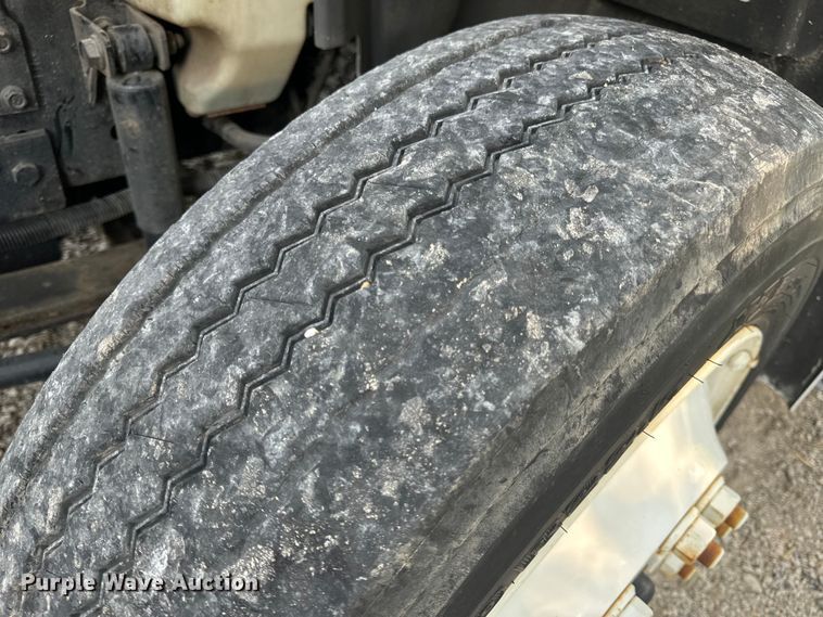 image for item OF9791 2009 International  DuraStar 4300  rollback truck