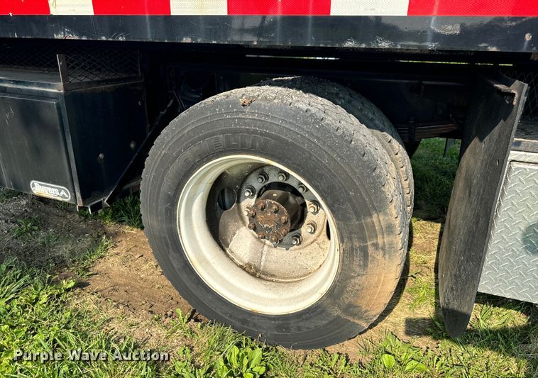 image for item OF9791 2009 International  DuraStar 4300  rollback truck