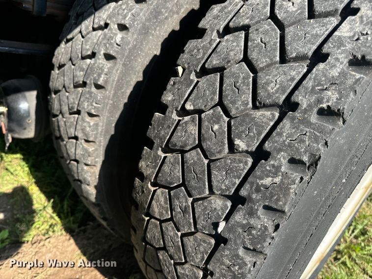 image for item OF9791 2009 International  DuraStar 4300  rollback truck