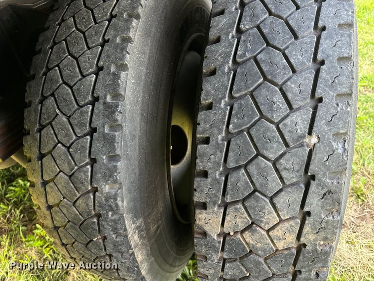 image for item OF9791 2009 International  DuraStar 4300  rollback truck