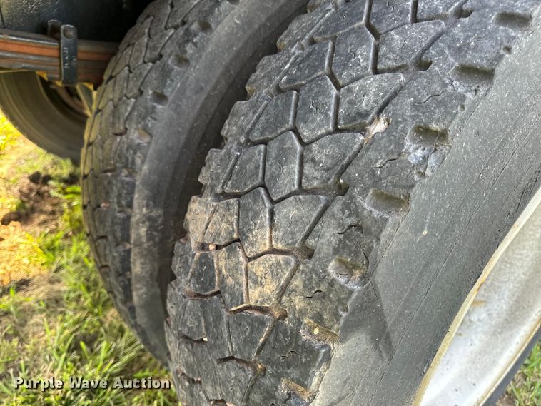 image for item OF9791 2009 International  DuraStar 4300  rollback truck